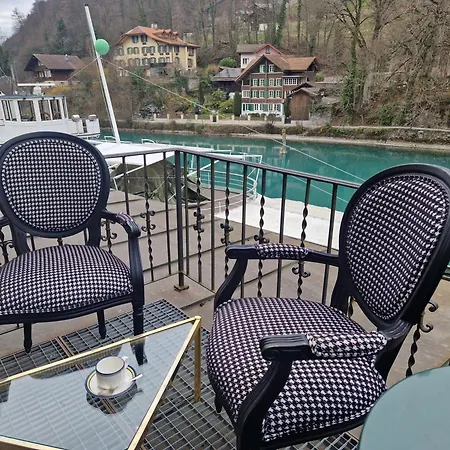 Lodge Du *