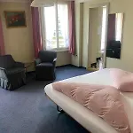 Du Lodge *