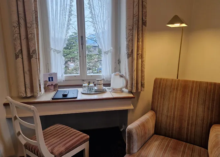 湖泊酒店 山林小屋